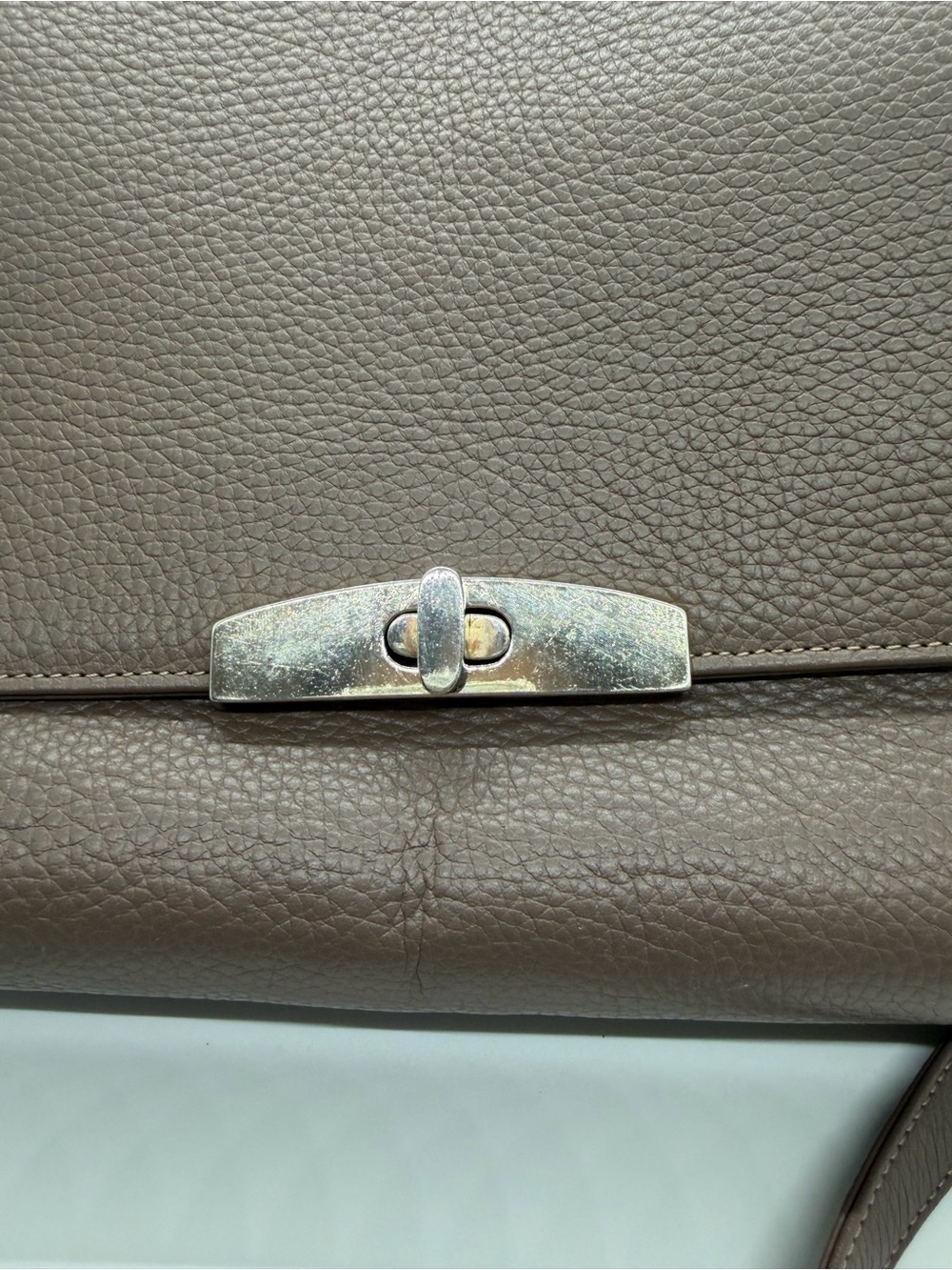 Cuyana Flap Crossbody Bag, Genuine Leather - Picture 7 of 16
